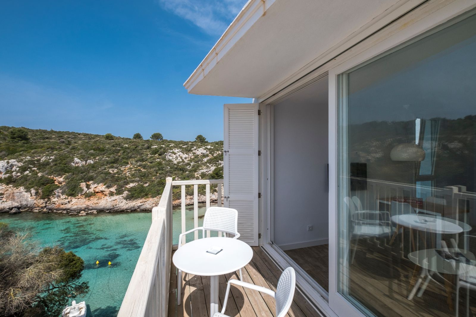 Apartamentos Playa Canutells · En el enclave más auténtico de Menorca